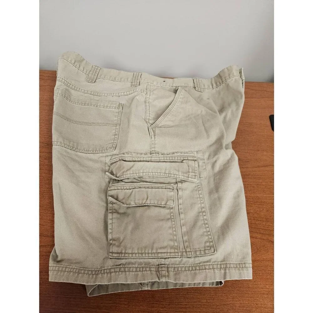 Basic Edition tan cargo shorts size 42